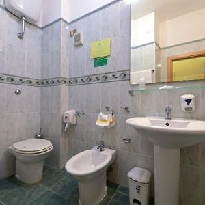 Camera standard con letto king size